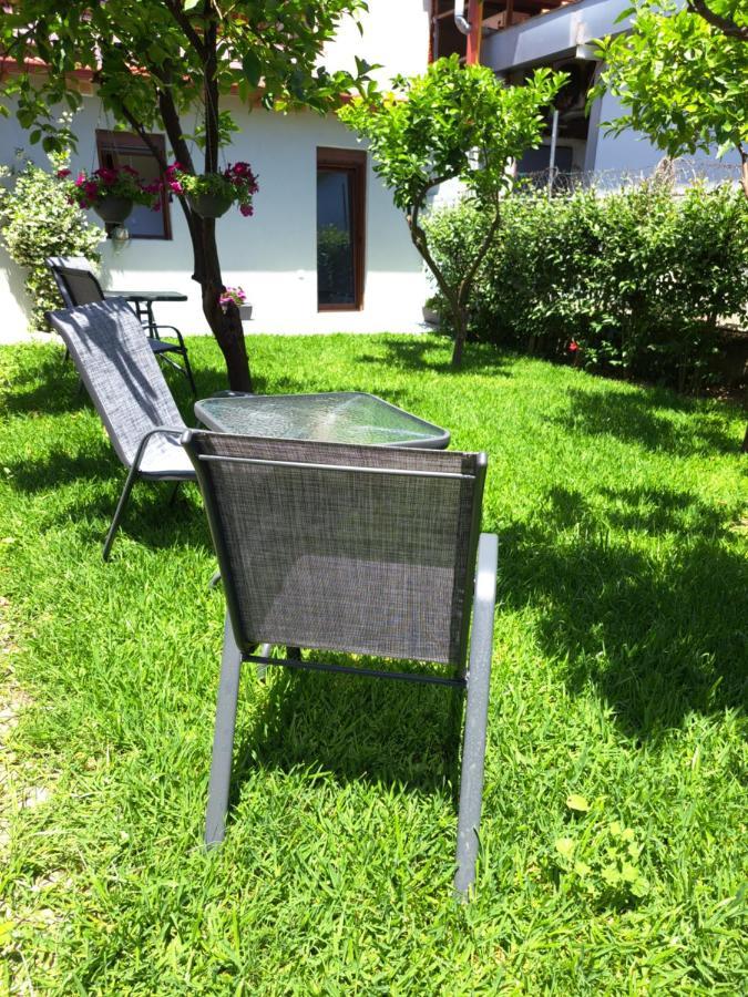 Ferienwohnung Citrus Garden Nea Skioni Exterior foto